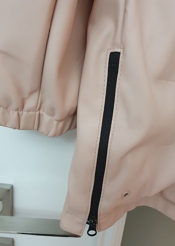Pudra rengi Deri Kadın Yağmurluk - Görsel 6
