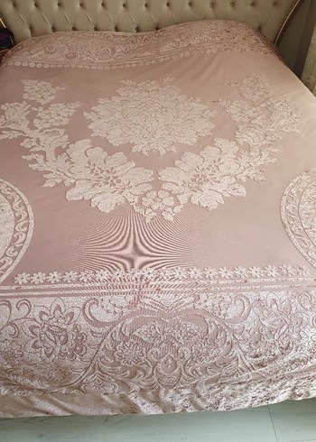 Nakışlı Pastel Pembe Yatak ÖrtüsüBirilant - Görsel 2