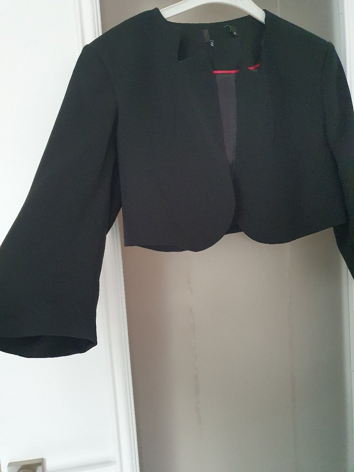 Kızlar için Siyah Düğmeli Bolero Ceket  M veya s bedene uygun - Görsel 4
