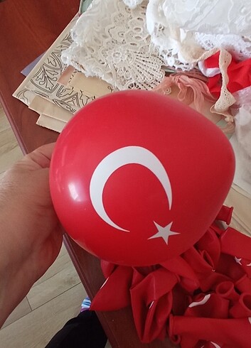 Balon özel günler için 30 adet kırmızı bayrak desen