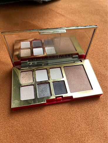 Estee Lauder Nudes Palet