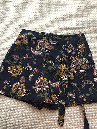 Stradivarius trend etek çiçek desenli 
