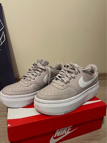 38 Beden Nike spor ayakkabı