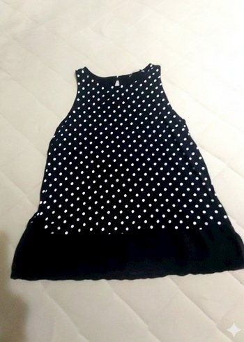 Siyah Puantiyeli Kolsuz V Yakalı Bluz - Görsel 2