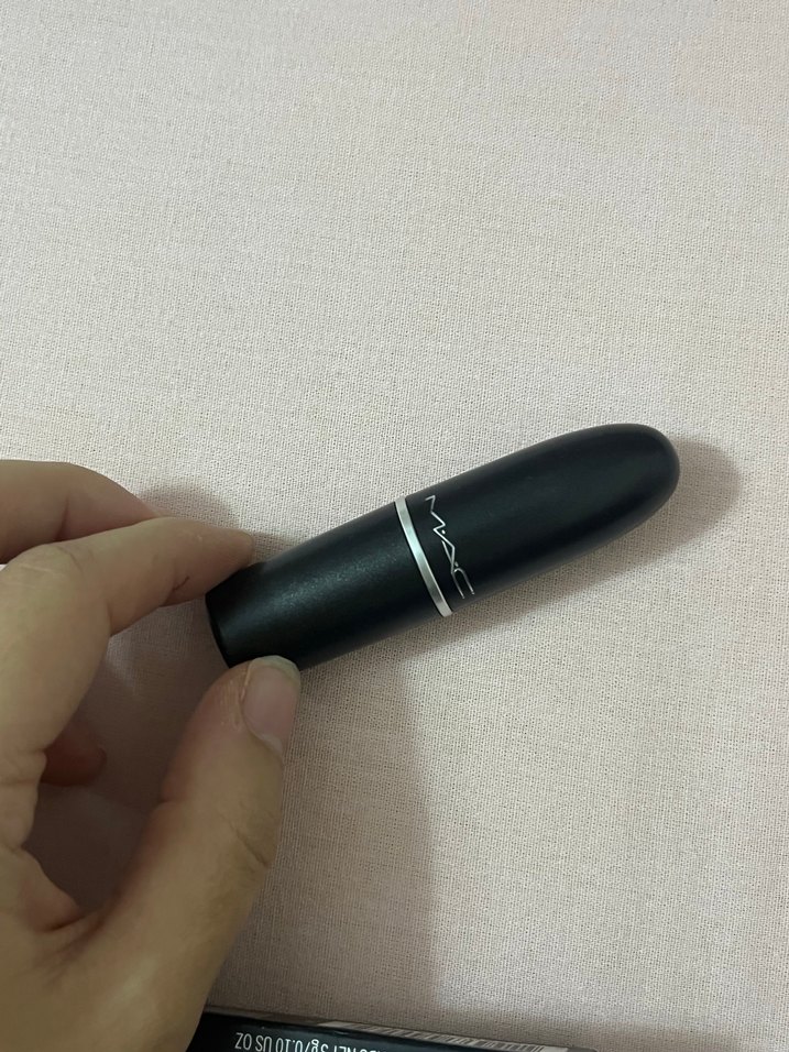 Mac MYTH satin lipcstik - Görsel 5