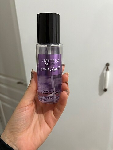 Victoria's Secret vücut spreyi