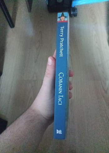 Beden Renk Çobanın Tacı - Terry Pratchett Diskdünya 41