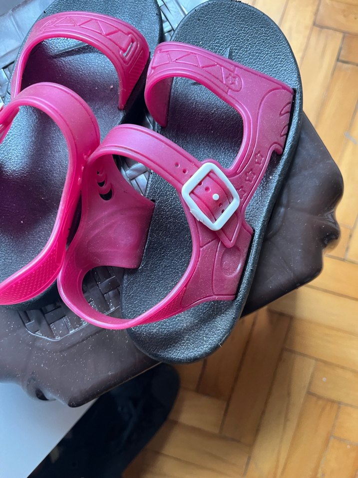 Kız Çocuk Pembe Tokalı Sandalet - Görsel 3