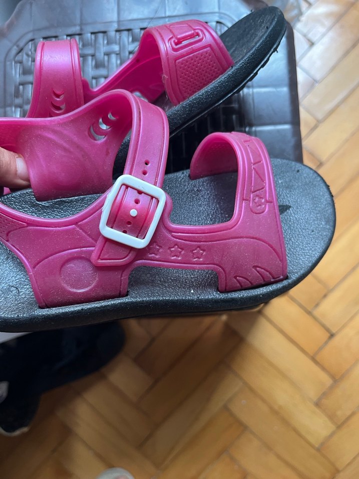 Kız Çocuk Pembe Tokalı Sandalet - Görsel 2