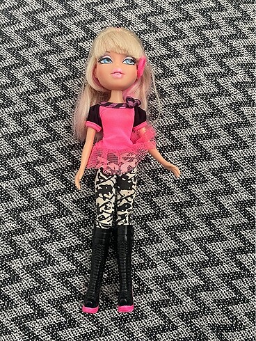 Bratz Neon Runway Cloe Doll