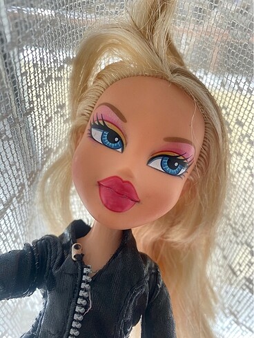 Beden Bratz Dynamite Cloe