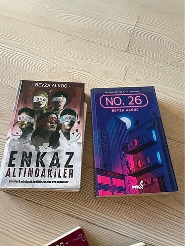 Enkaz altındakiler ve no 26 kitabı