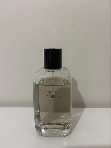 Zara red vanilla