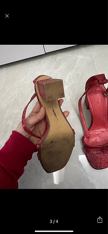 37 Beden kırmızı Renk Bershka topuklu sandalet