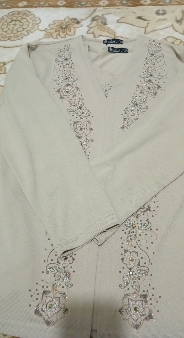 İnci İşlemeli Beyaz Uzun Kadın Hırka - Görsel 4