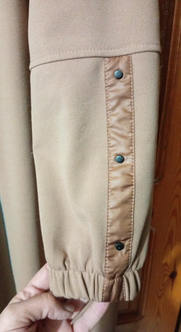 Bej Düğmeli Kadın Uzun Kaban - Görsel 4