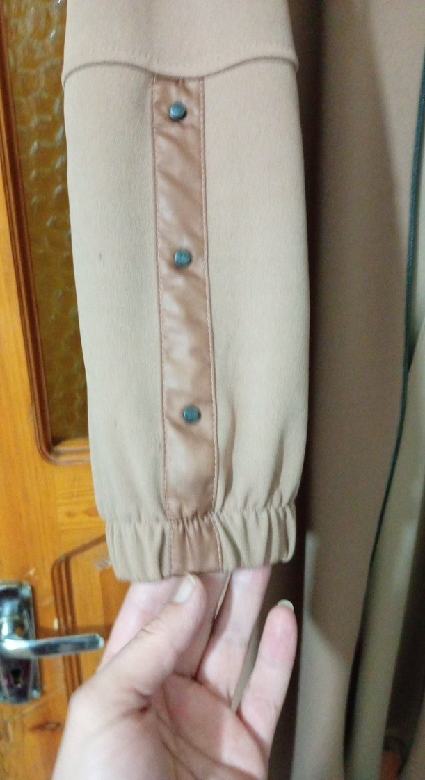 Bej Düğmeli Kadın Uzun Kaban - Görsel 3