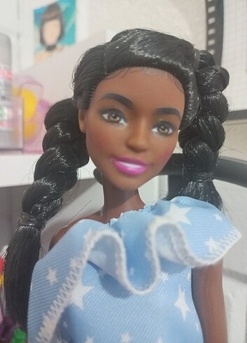 Barbie Fashionistas 146 Koleksiyon Bebeği