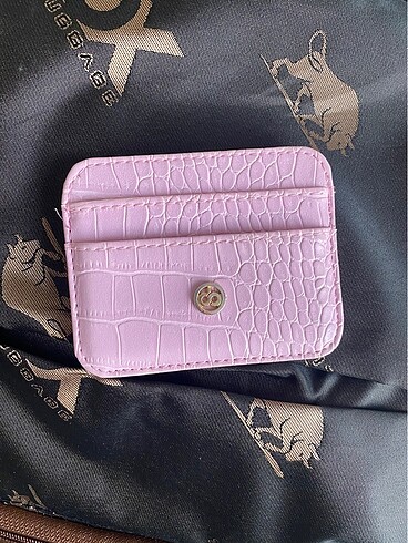 Pembe cüzdan