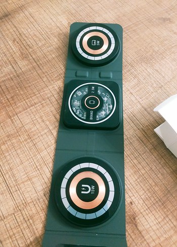 ıpone 3'ü Bir Arada Kablosuz Şarj Aleti Siyah - Görsel 7