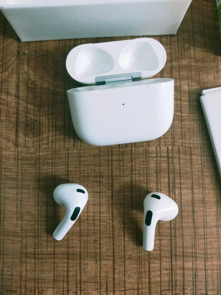 Beyaz Kablosuz Kulaklıklar - Görsel 3