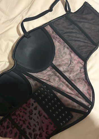 Karanlık Pembe leopar Desenli Dantel Bustiyer - Görsel 4