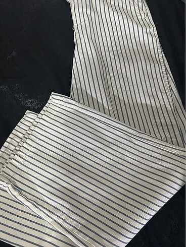 Mavi çizgili bol paça pantolon - Görsel 4