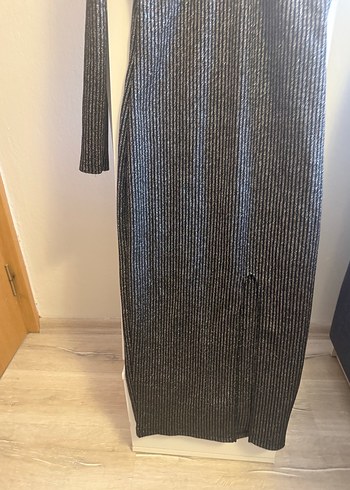 Gri Çizgili Tek Omuzlu Uzun Elbise - Görsel 2