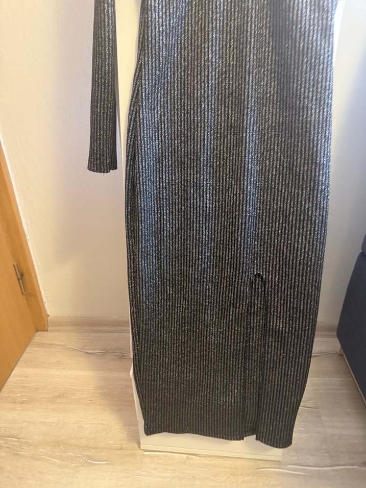 Gri Çizgili Tek Omuzlu Uzun Elbise - Görsel 2