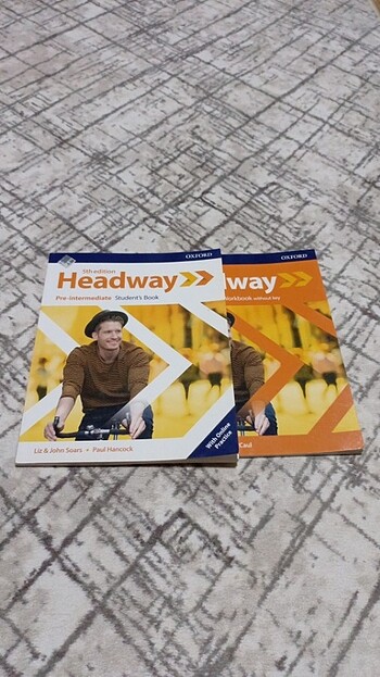 HEADWAY Pre-intermediate Student's Book+Workbook