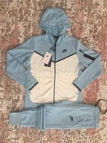 NİKE TECH FLEECE EŞOFMAN TAKIMI