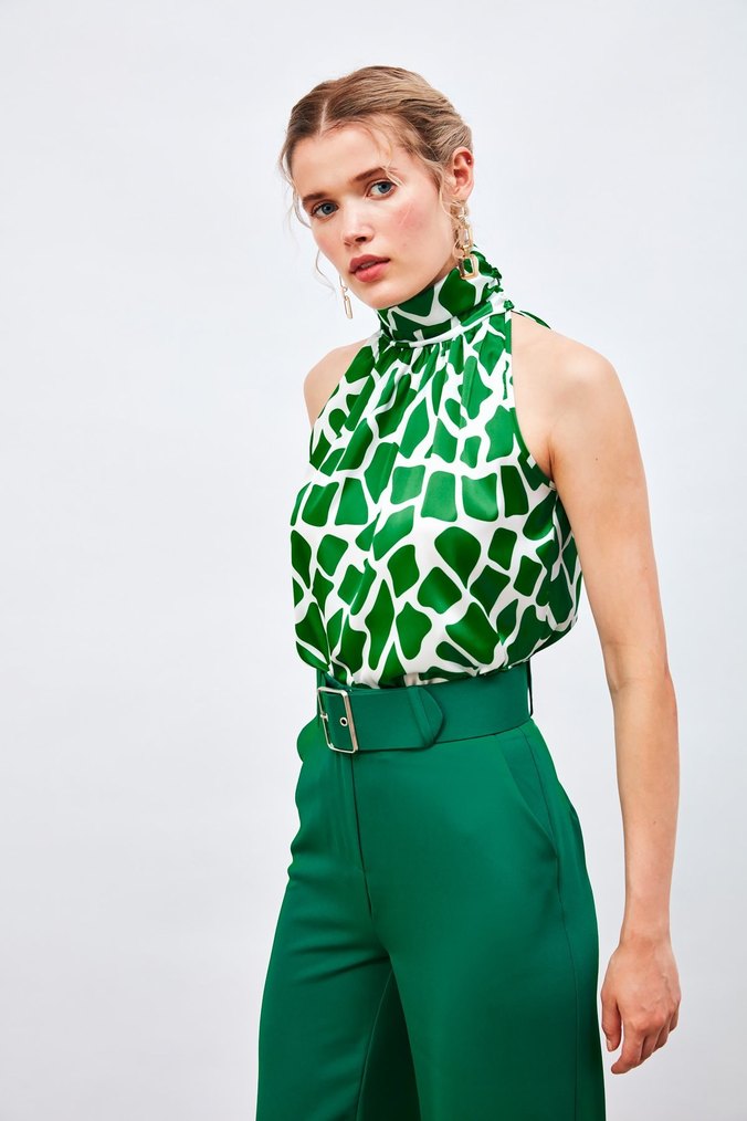 Yeşil Desenli Kolsuz Bluz - Görsel 3