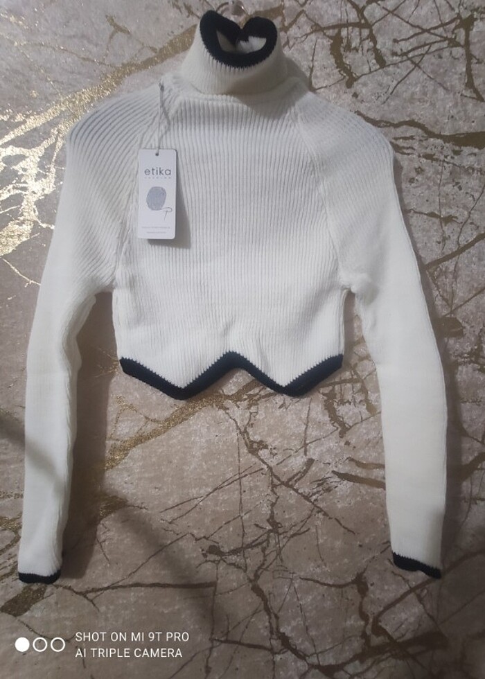 Crop boğazlı Zikzak desenli Triko Kazak  - Görsel 3