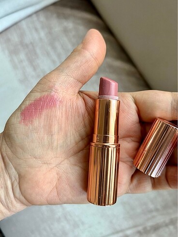 Sephora Charlotte Tilbury pillow talk fair ruj