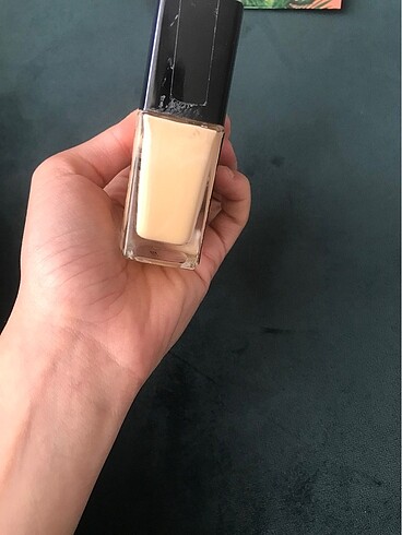  Beden Wet n wild fondöten