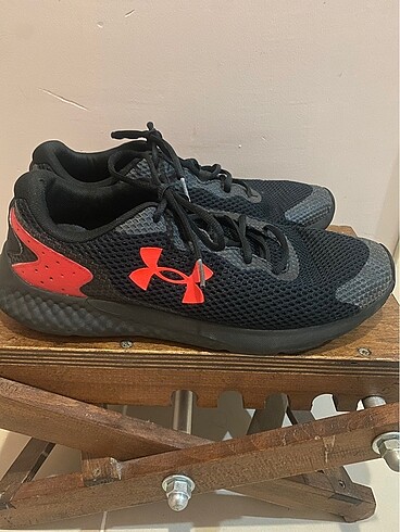 Erkek spor ayakkabı Under Armour