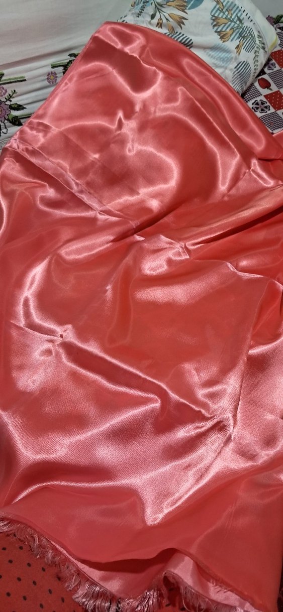 Parlak Çok Renkli Saten parçalar - Görsel 4