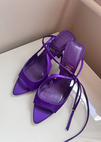 Zara Mor Stiletto Topuklu Kadın Sandalet