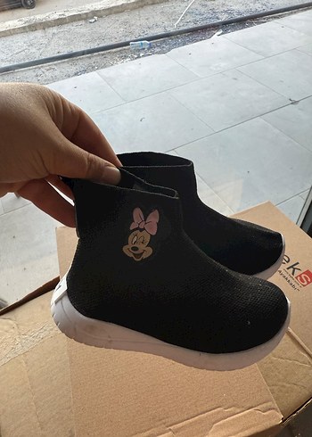 Kız Çocuk Siyah Minnie Baskılı Spor Ayakkabı