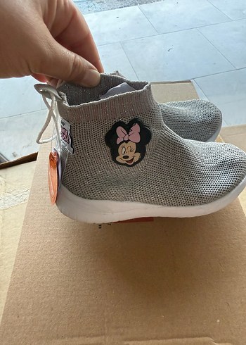 LC Waikiki Kız Çocuk Siyah Minnie Baskılı Spor Ayakkabı
