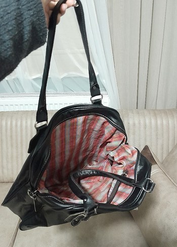 Parlak Siyah Deri Tokalı Goth Çanta anahtarlik hariç - Görsel 3