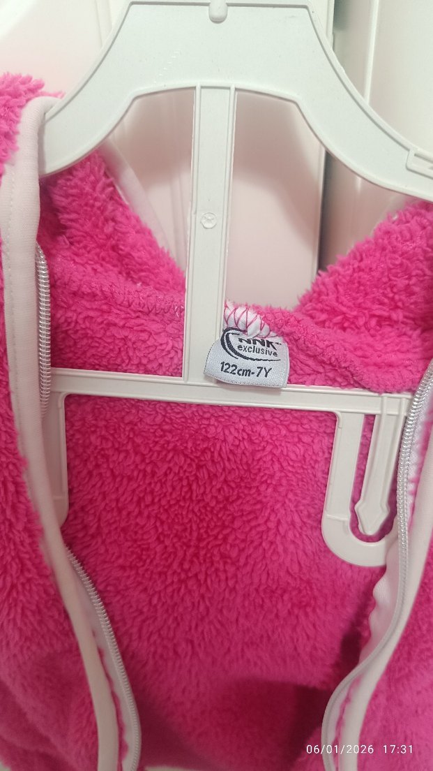 Kız Çocuk Kapüşonlu Pembe Fermuarlı Yelek - Görsel 4