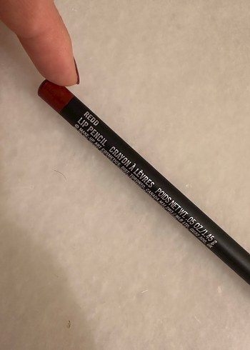 MAC Koyu Kırmızı Dudak Kalemi Redd - Görsel 2