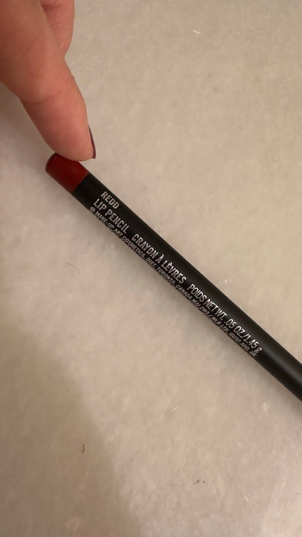 MAC Koyu Kırmızı Dudak Kalemi Redd - Görsel 2