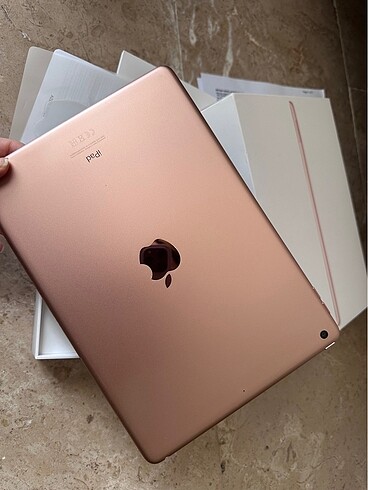 Apple sekizinci nesil Wi-Fi 32 GB gold tablet