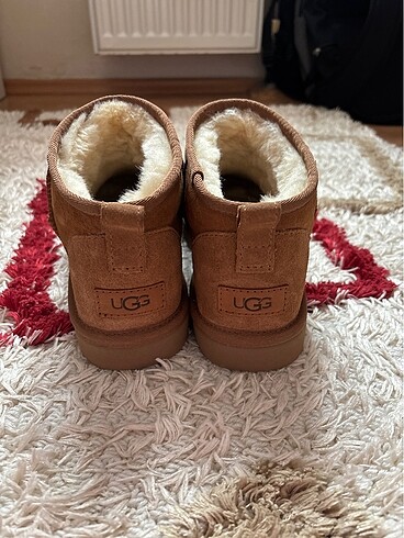 Ugg ugg hiç giyilmemiş
