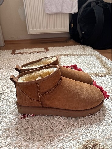 40 Beden kahverengi Renk ugg hiç giyilmemiş