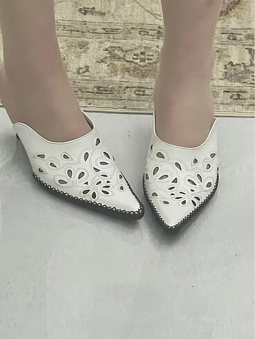 Vintage Deri Kitten Heels