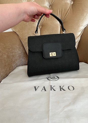 Vakko Siyah Deri Tokalı Kadın Çanta
