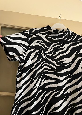 Zebra Desenli Kısa Kollu Midi Elbise - Görsel 2